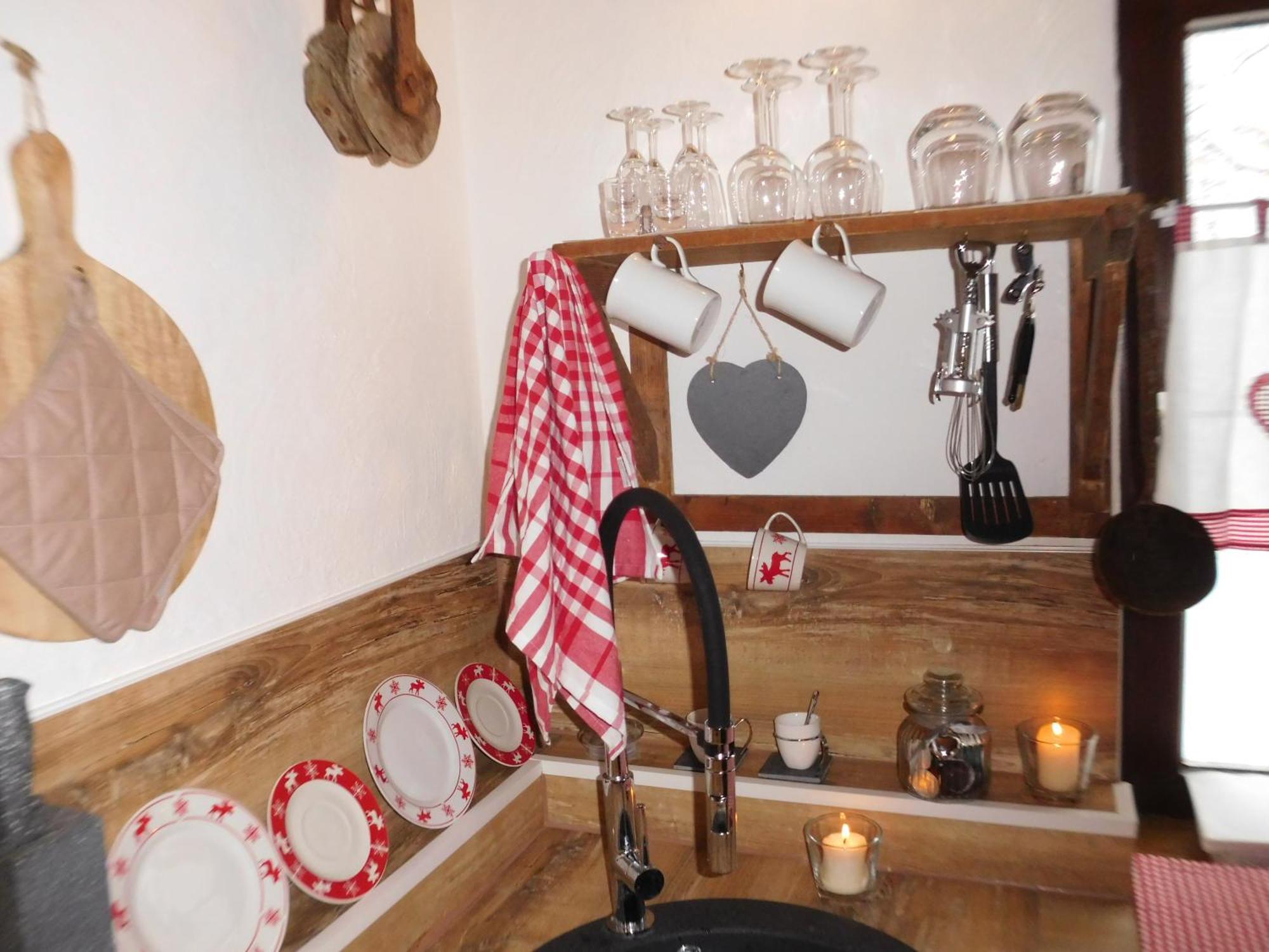 Wellnessoase Mit Sauna Und Whirlpool インツェル エクステリア 写真